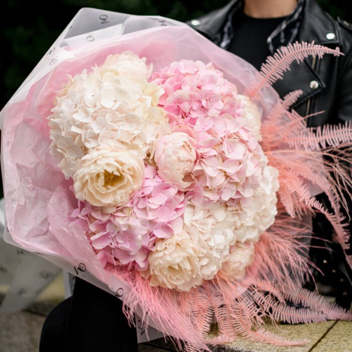 DSC_0807 Bukiet z białych i różowych hortensji - obrazek 1