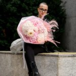 Bukiet z białych i różowych hortensji - obrazek 2