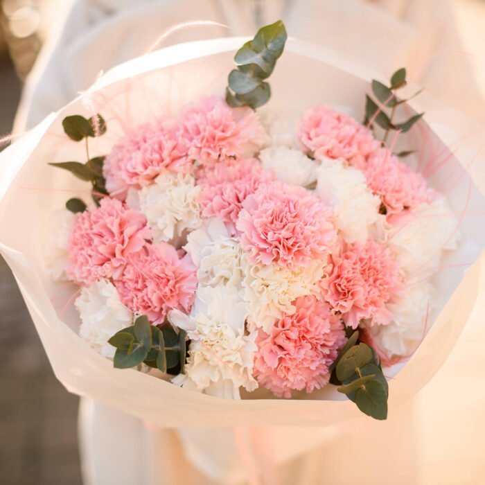 DSC_8398_Original Duo bukiet z goździków i eukaliptusa - obrazek 1