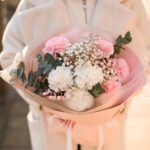 Trio bukiet (goździki, gipsowa, eukaliptus) - obrazek 3