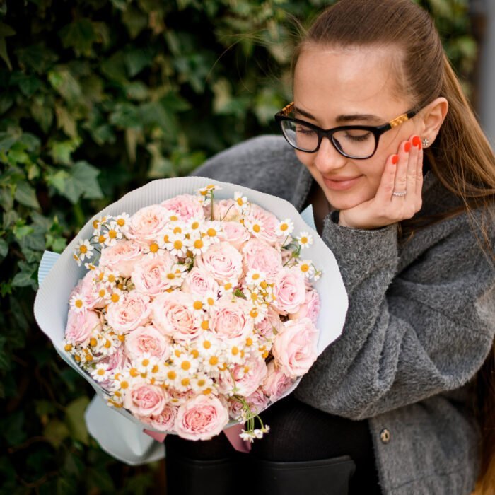 DSC_9193_Original Gałązkowe róże z rumiankiem - obrazek 1