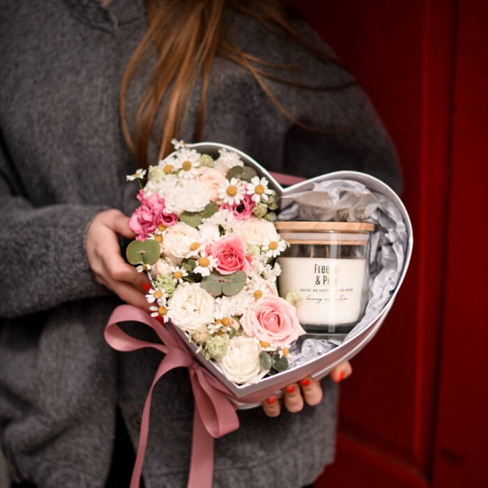 Flowerbox serce z kwiatami i sojową świecą — изображение 3