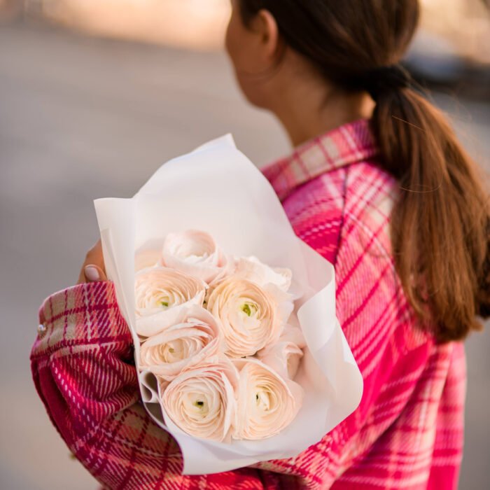 Bukiet Ranunculus Hanoi - obrazek 3