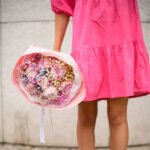 Duo bukiet z piwonii i kolorowej gipsówki - obrazek 2