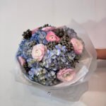 Trio bukiet (hortensje, jaskry, brunia)