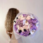 Bukiet z hortensji, orchidei i piwonii