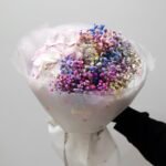 Bukiet z hortensja i kolorową gipsówką - obrazek 3