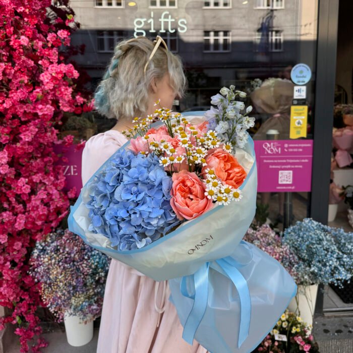 Bukiet z hortensją, angielskimi różami i rumiankiem — изображение 2