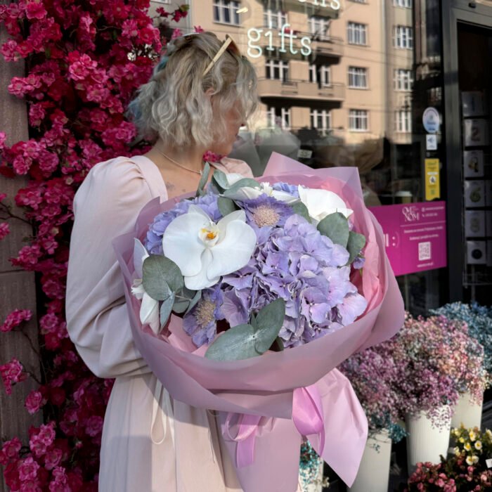 Bukiet z hortensjami, orchideami i scabiosą - Image 2