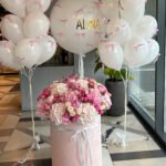 Flower box w rozmiarze king size z hortensjami, różami gałązkowymi, piwoniami i orchideami — изображение 3