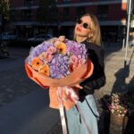 Bukiet z hortensji, eustomy, gerber i oksypetaluma - obrazek 2