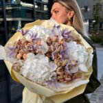 Bukiet z hortensji, klematisu, chryzantem i cymbidium - Image 2