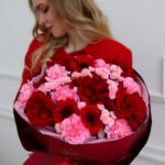 Bukiet z francuskich czerwonych róż, gerber, goździków oraz chryzantemy