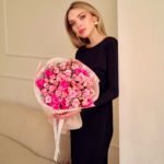 Luksusowy bukiet z róż gałązkowych w odcieniach różu i fioletu