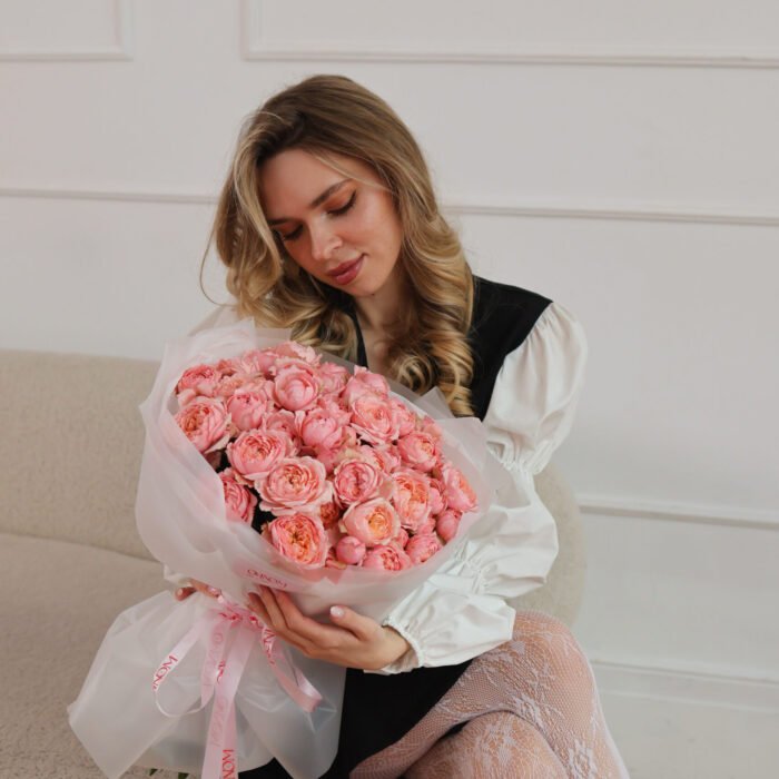 Bukiet z angielskiej róży piwoniowej Julietta — изображение 5