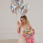 Bukiet z francuskimi różami, tulipanami, goździkami i santini — изображение 4