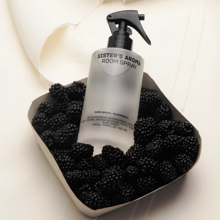Sisters Aroma Dark Grape + Blackberry – spray zapachowy do pomieszczeń 295 ml - obrazek 3