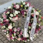Wieniec pogrzebowy okrągły – liliowy ogród.
